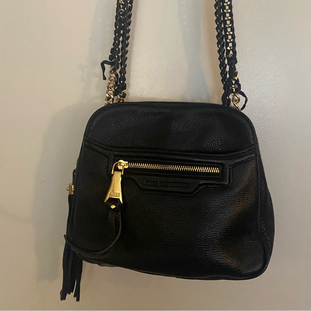 Beautiful Crossbody Bag With Several Pockets To Keep All Your Essentials